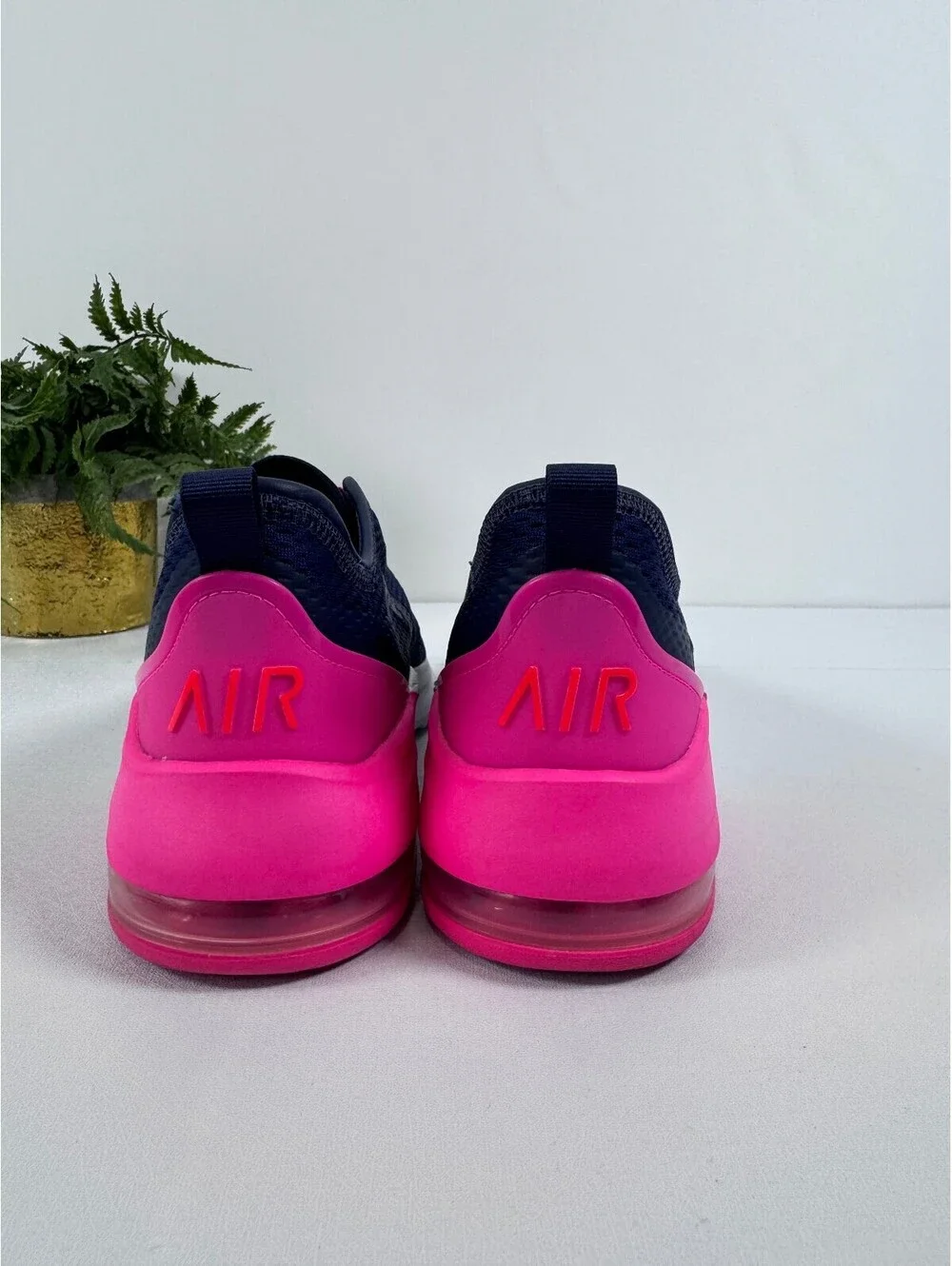 Nike Air Max Motion 2 Running Shoes Women’s 8.5 Navy Pink Athleisure Sneakers